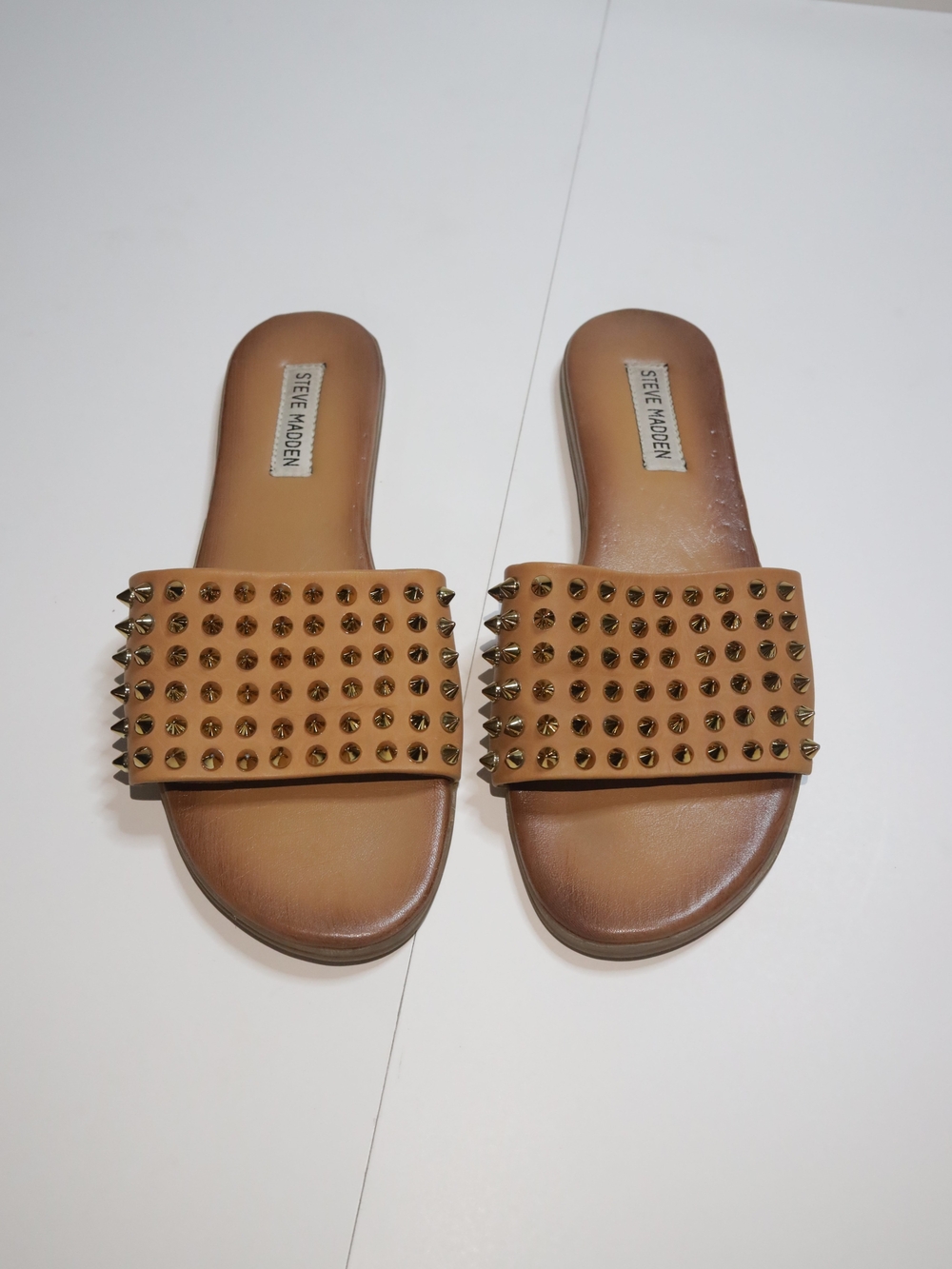 Steve Madden Studded Farynn Slides Sandals Women’s. Size 7.5  Tan
